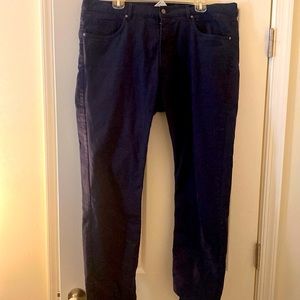 H and M slim fit jeans size 38. Navy blue color
